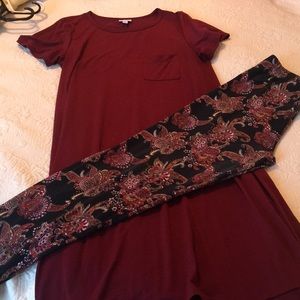 Size L Carly w/KYRA leggings.